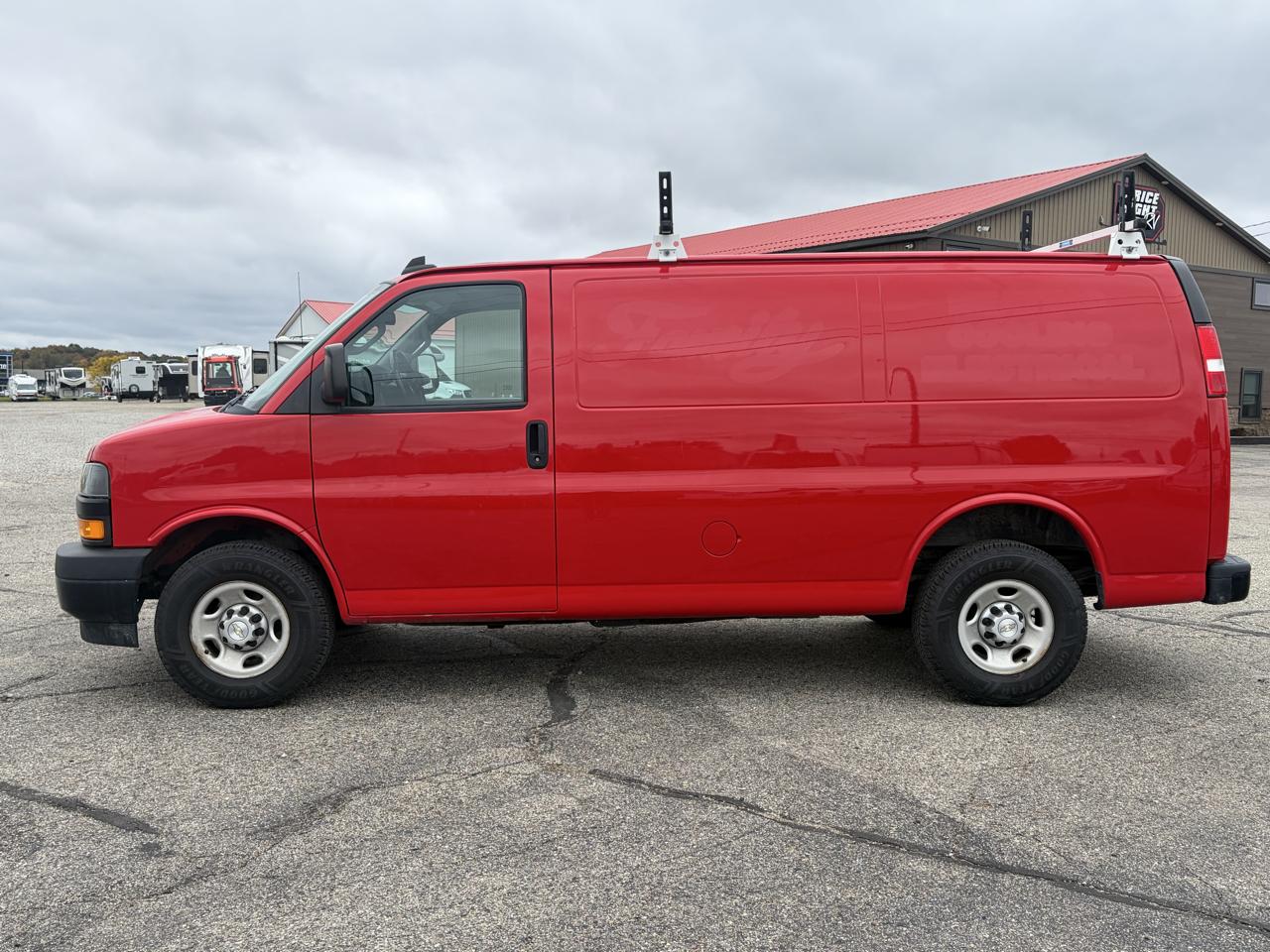 Chevrolet Express Cargo Van RWD 2500 135" 2021