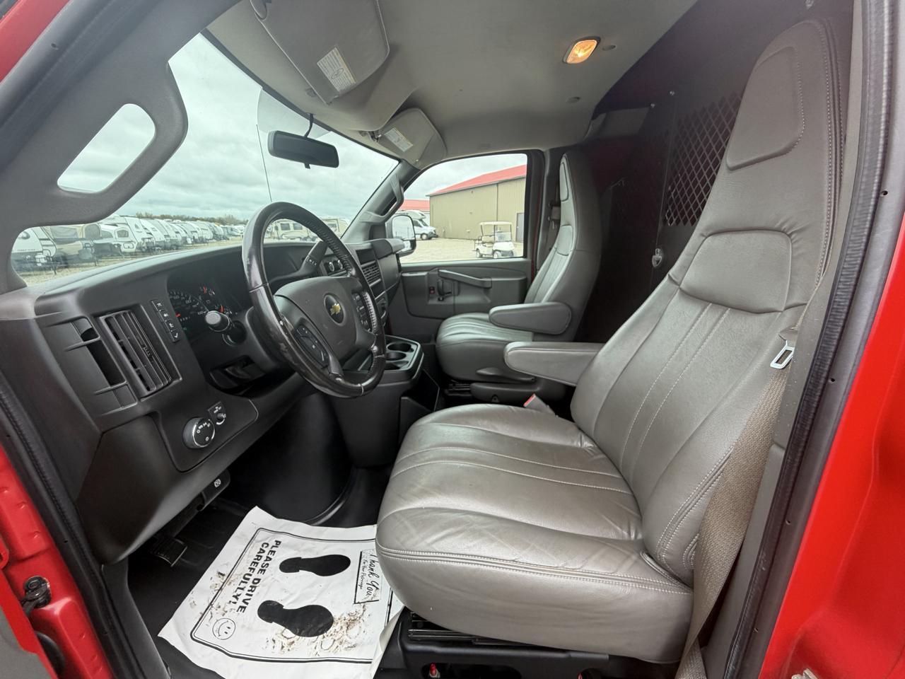 Chevrolet Express Cargo Van RWD 2500 135" 2021