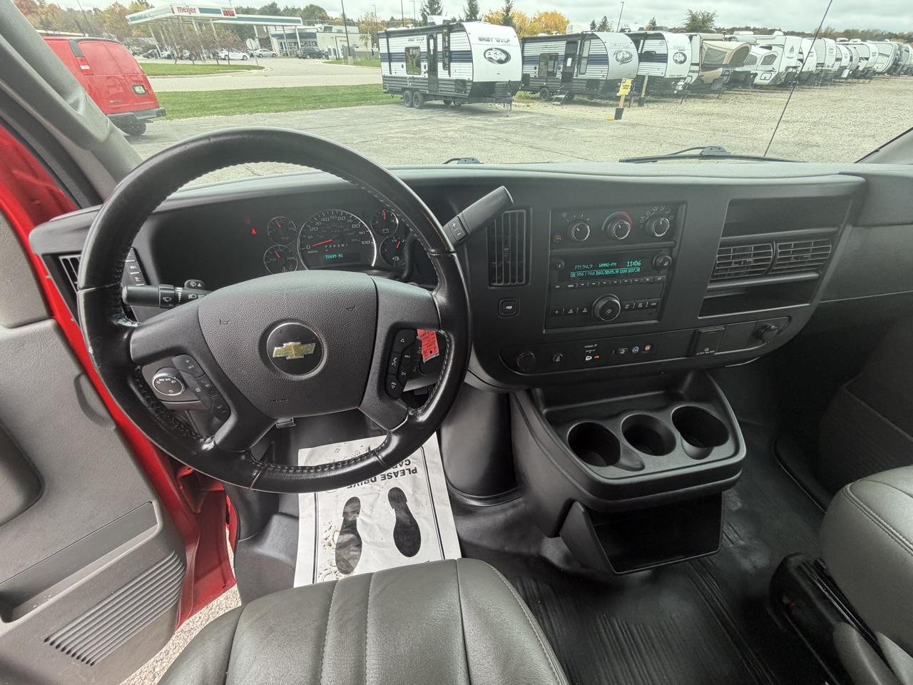 Chevrolet Express Cargo Van RWD 2500 135" 2021