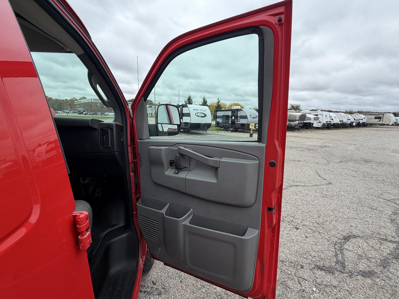 Chevrolet Express Cargo Van RWD 2500 135" 2021