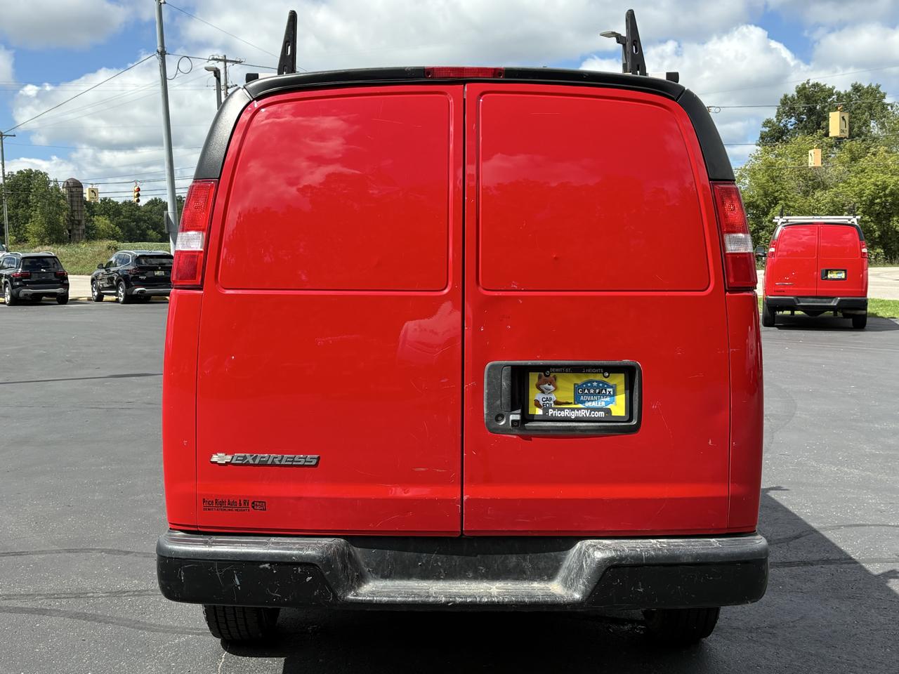 Chevrolet Express Cargo Van RWD 2500 135" 2021