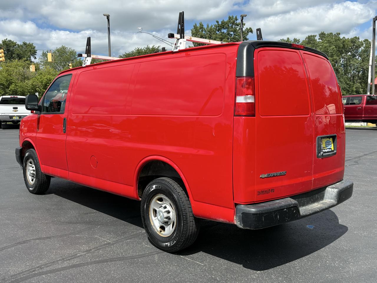 Chevrolet Express Cargo Van RWD 2500 135" 2021