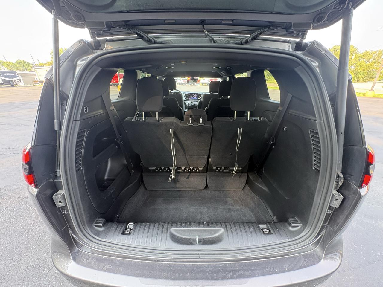 Chrysler Pacifica Touring AWD 2022