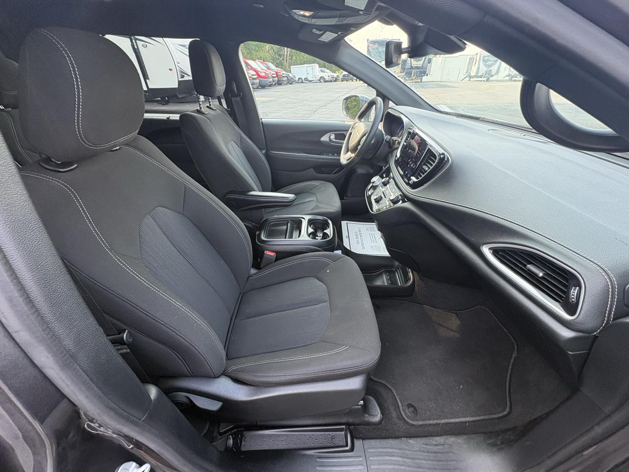 Chrysler Pacifica Touring AWD 2022