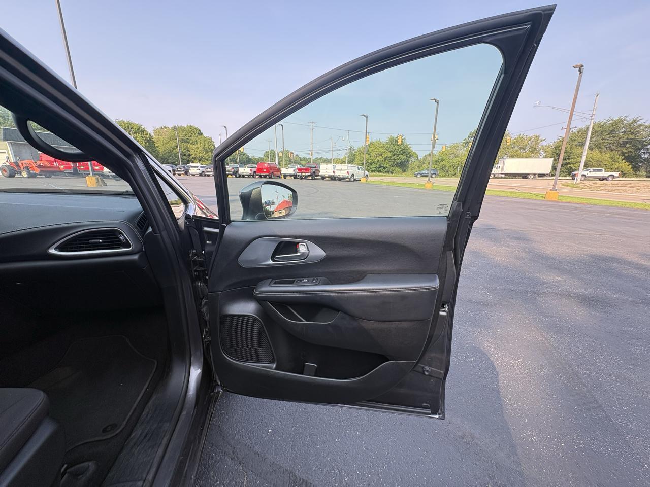 Chrysler Pacifica Touring AWD 2022