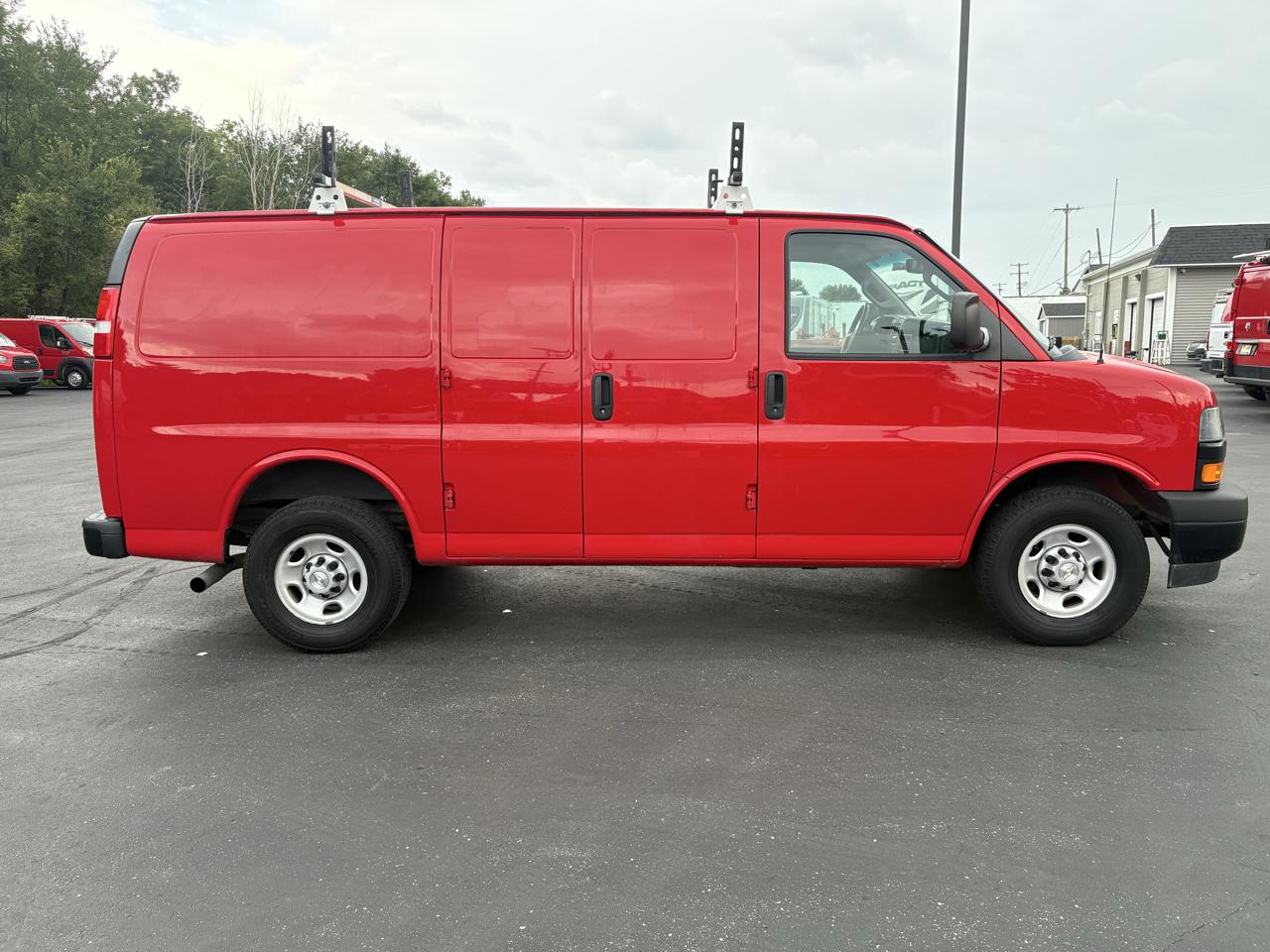 Chevrolet Express Cargo Van RWD 2500 135" 2021