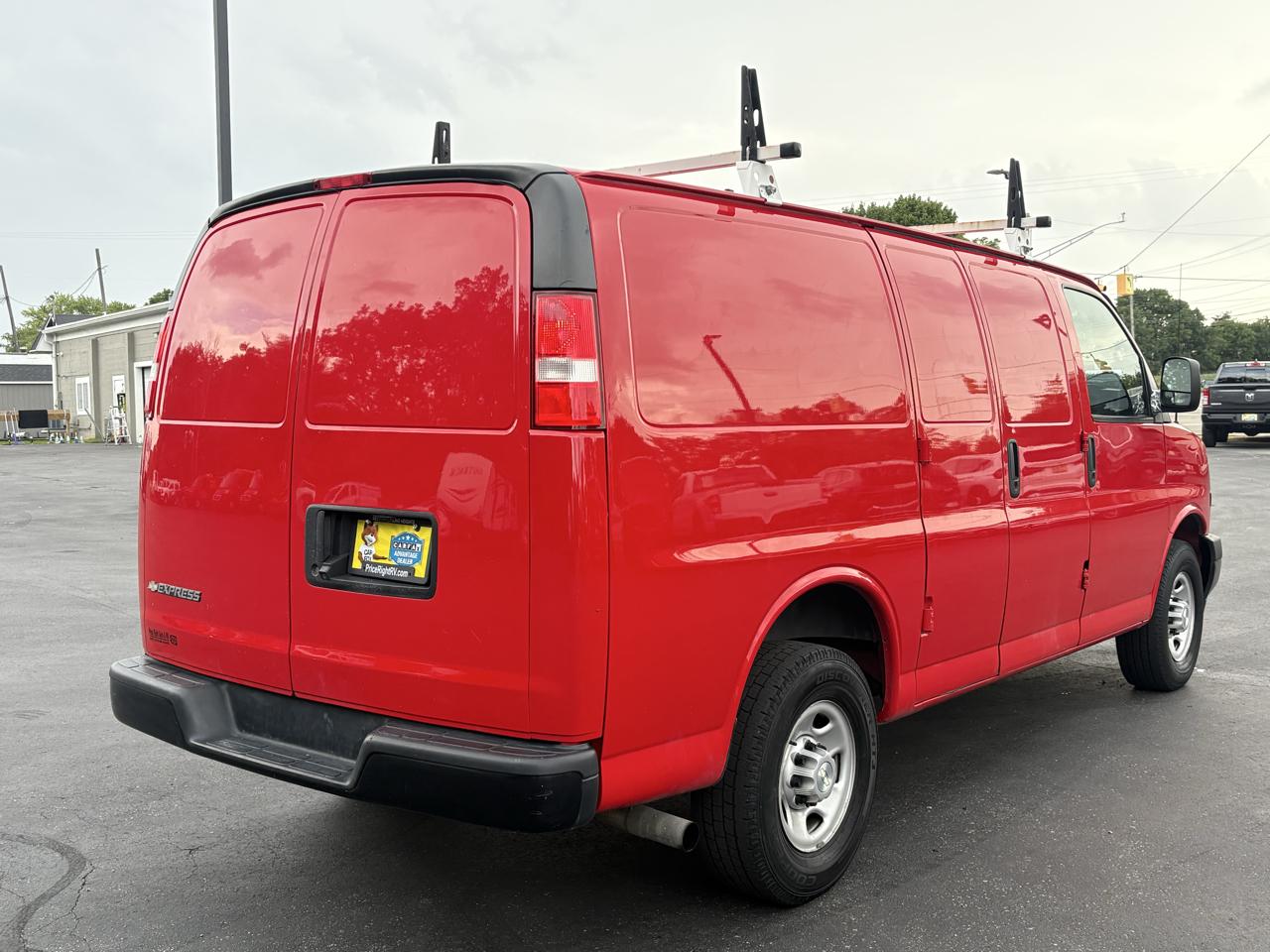 Chevrolet Express Cargo Van RWD 2500 135" 2021