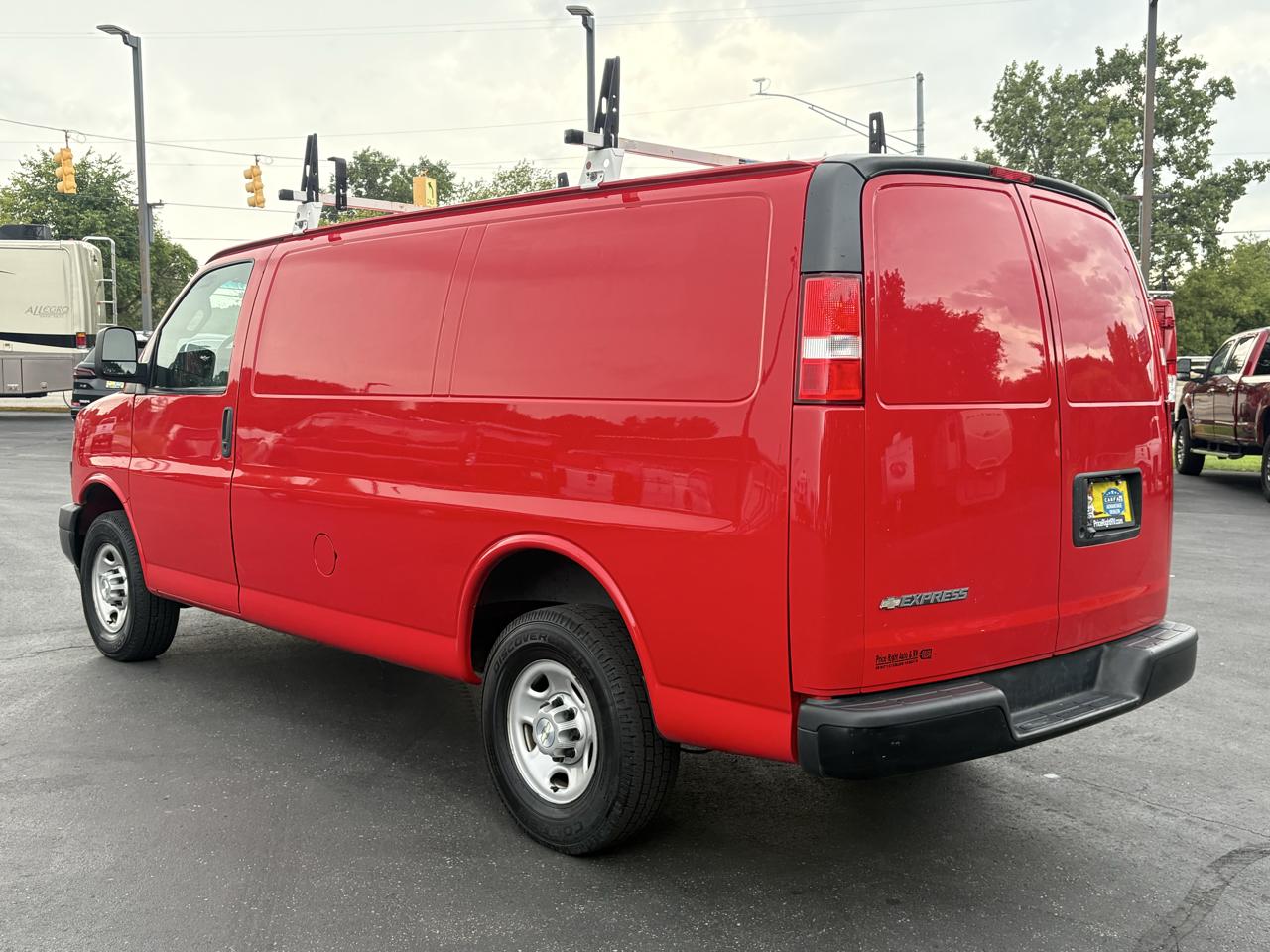 Chevrolet Express Cargo Van RWD 2500 135" 2021