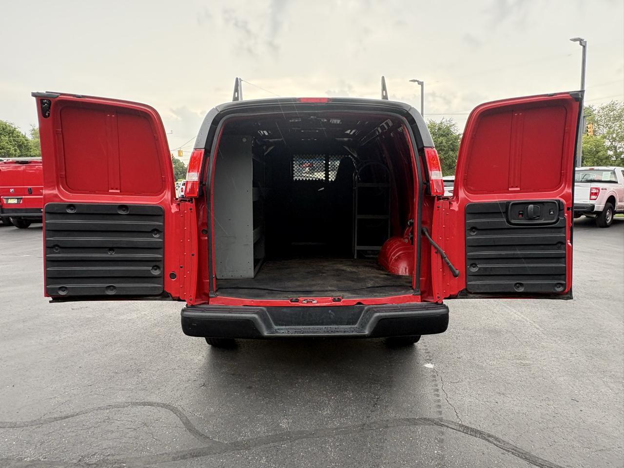 Chevrolet Express Cargo Van RWD 2500 135" 2021