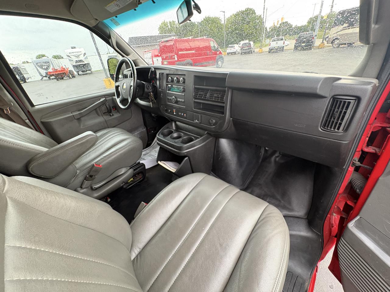Chevrolet Express Cargo Van RWD 2500 135" 2021