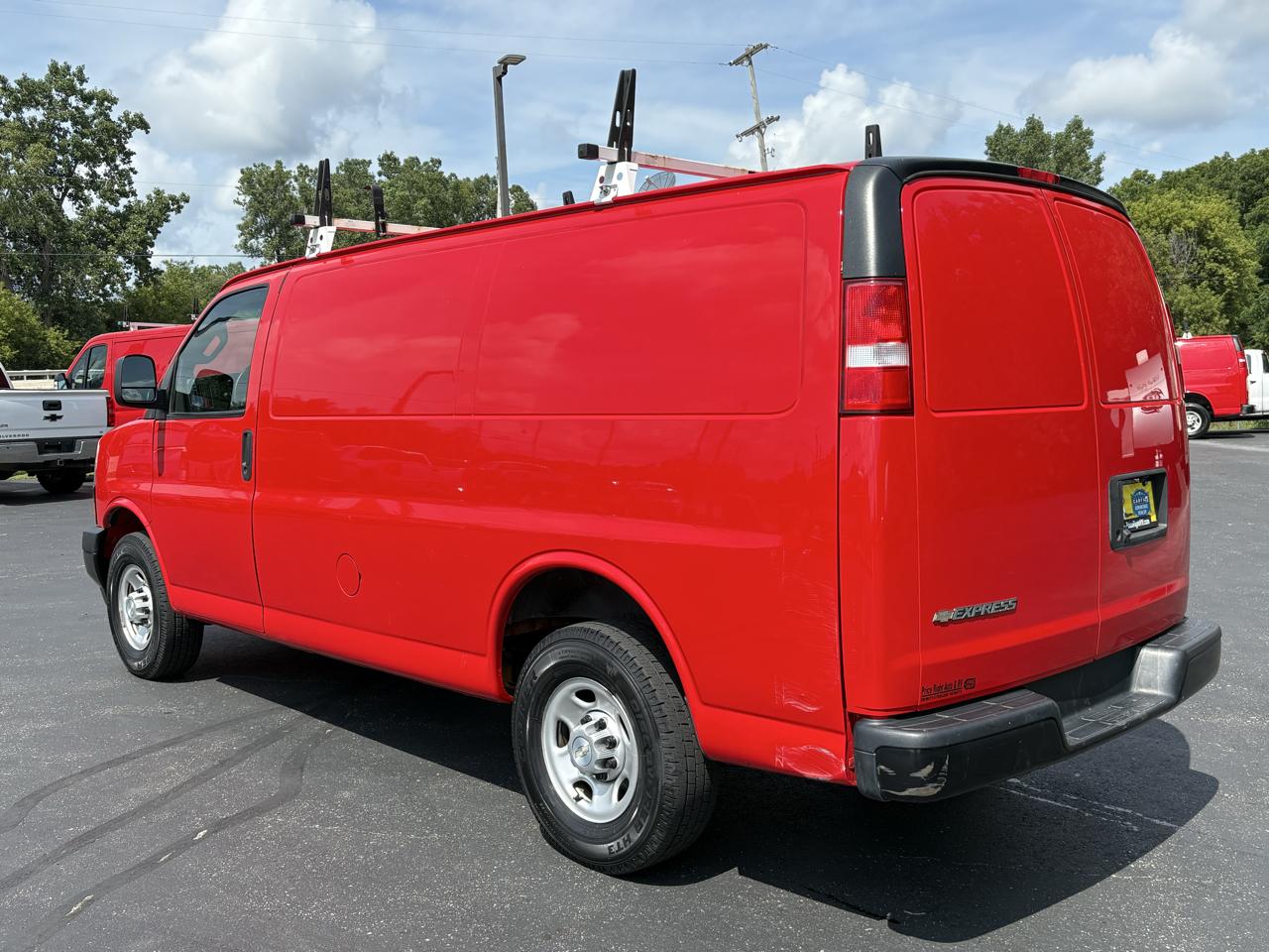 Chevrolet Express Cargo Van RWD 2500 135" 2021