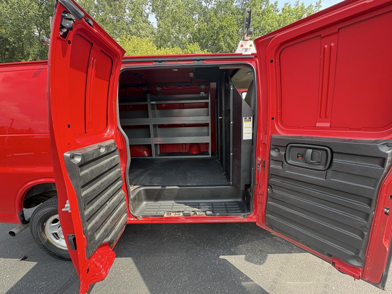 Chevrolet Express Cargo Van RWD 2500 135" 2021