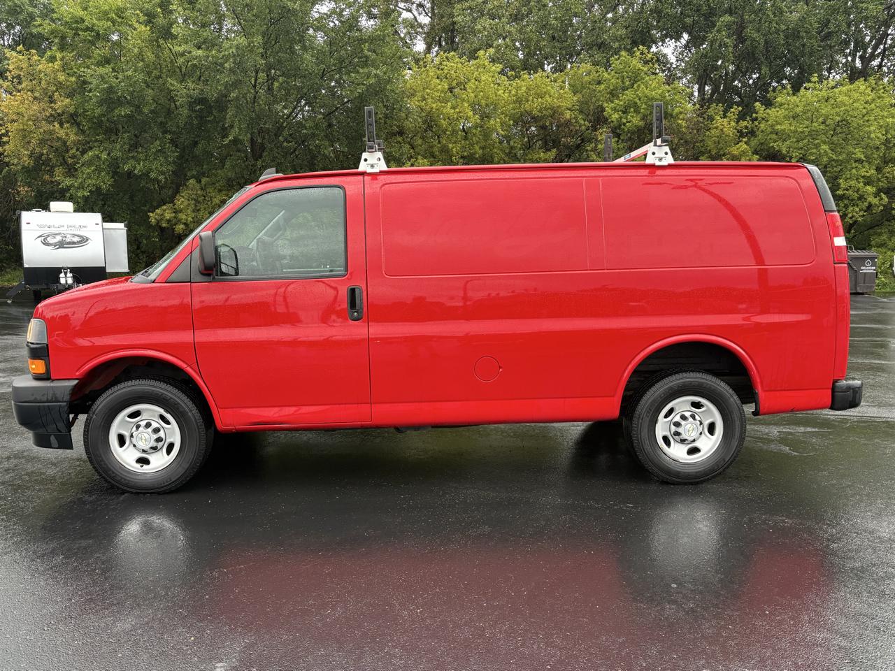 Chevrolet Express Cargo Van RWD 2500 135" 2021