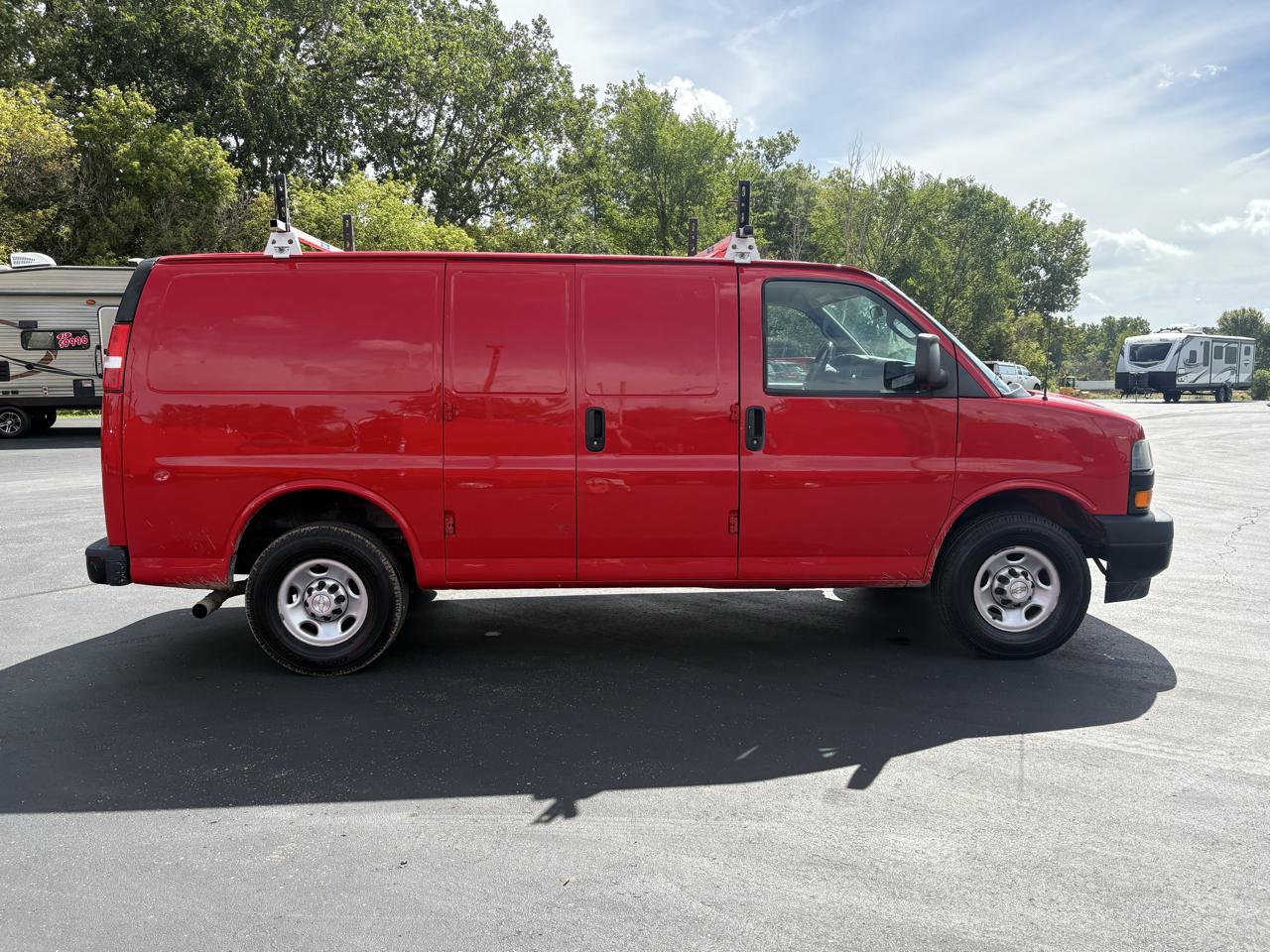 Chevrolet Express Cargo Van RWD 2500 135" 2021