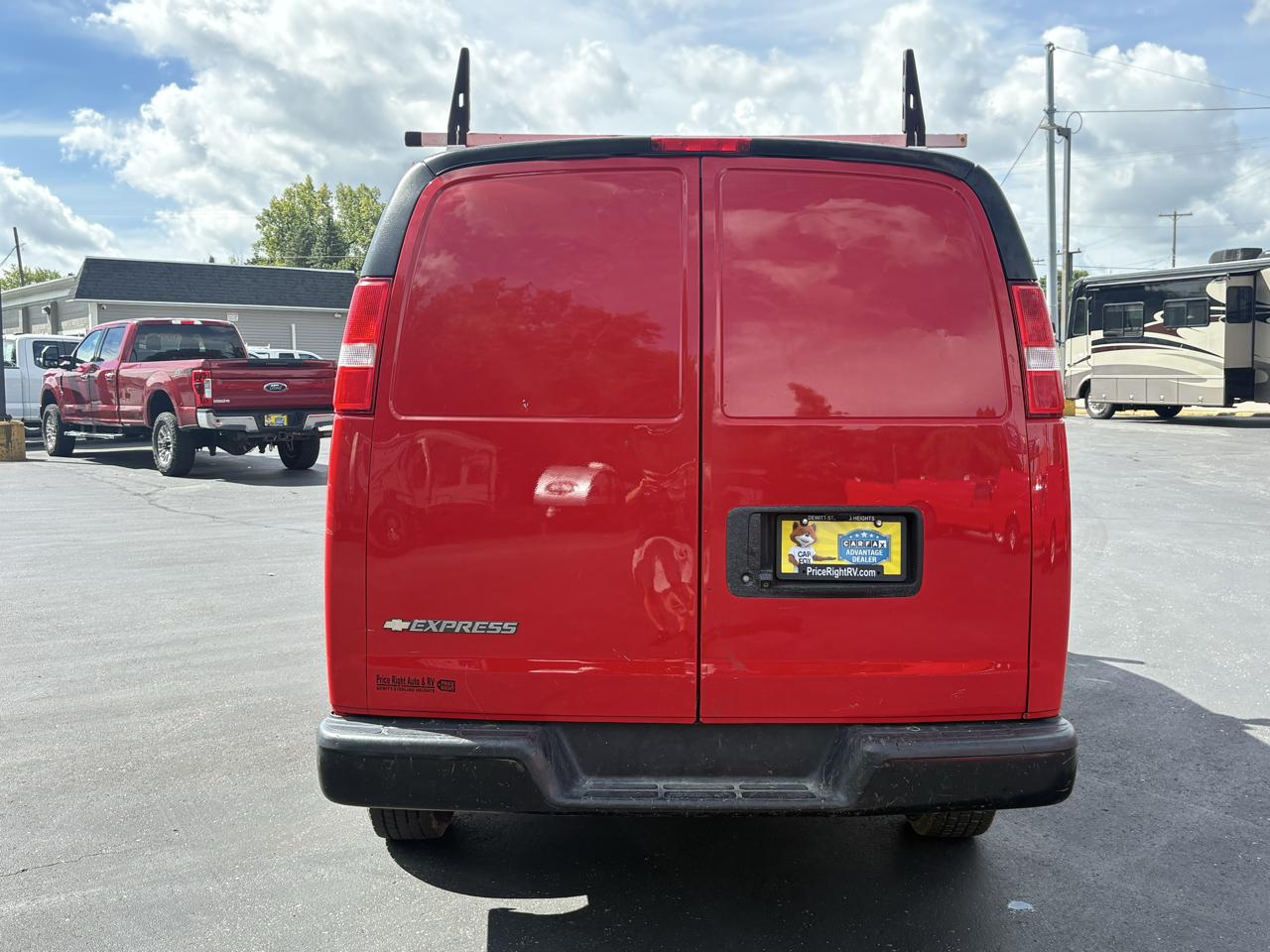 Chevrolet Express Cargo Van RWD 2500 135" 2021
