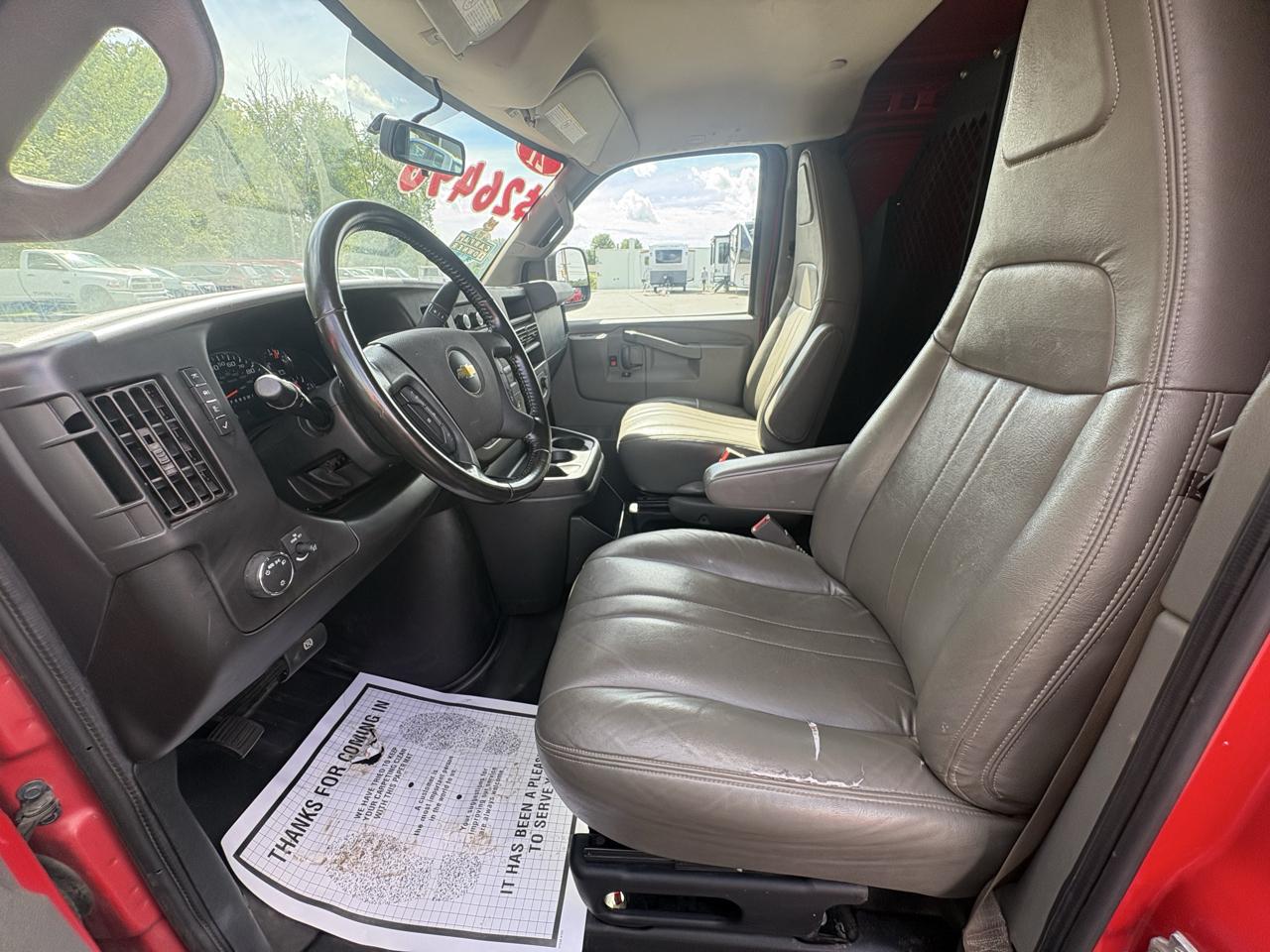 Chevrolet Express Cargo Van RWD 2500 135" 2021