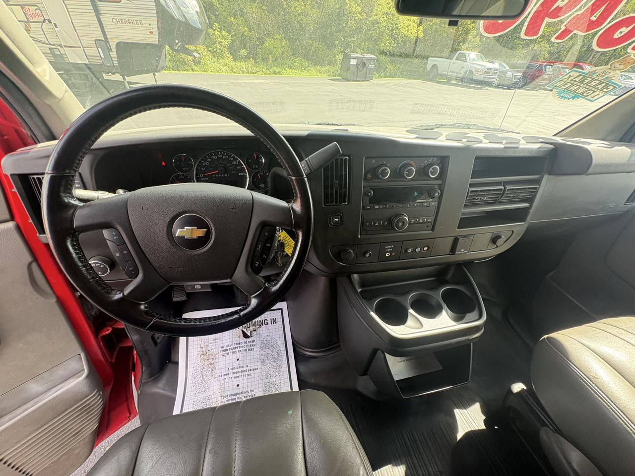 Chevrolet Express Cargo Van RWD 2500 135" 2021