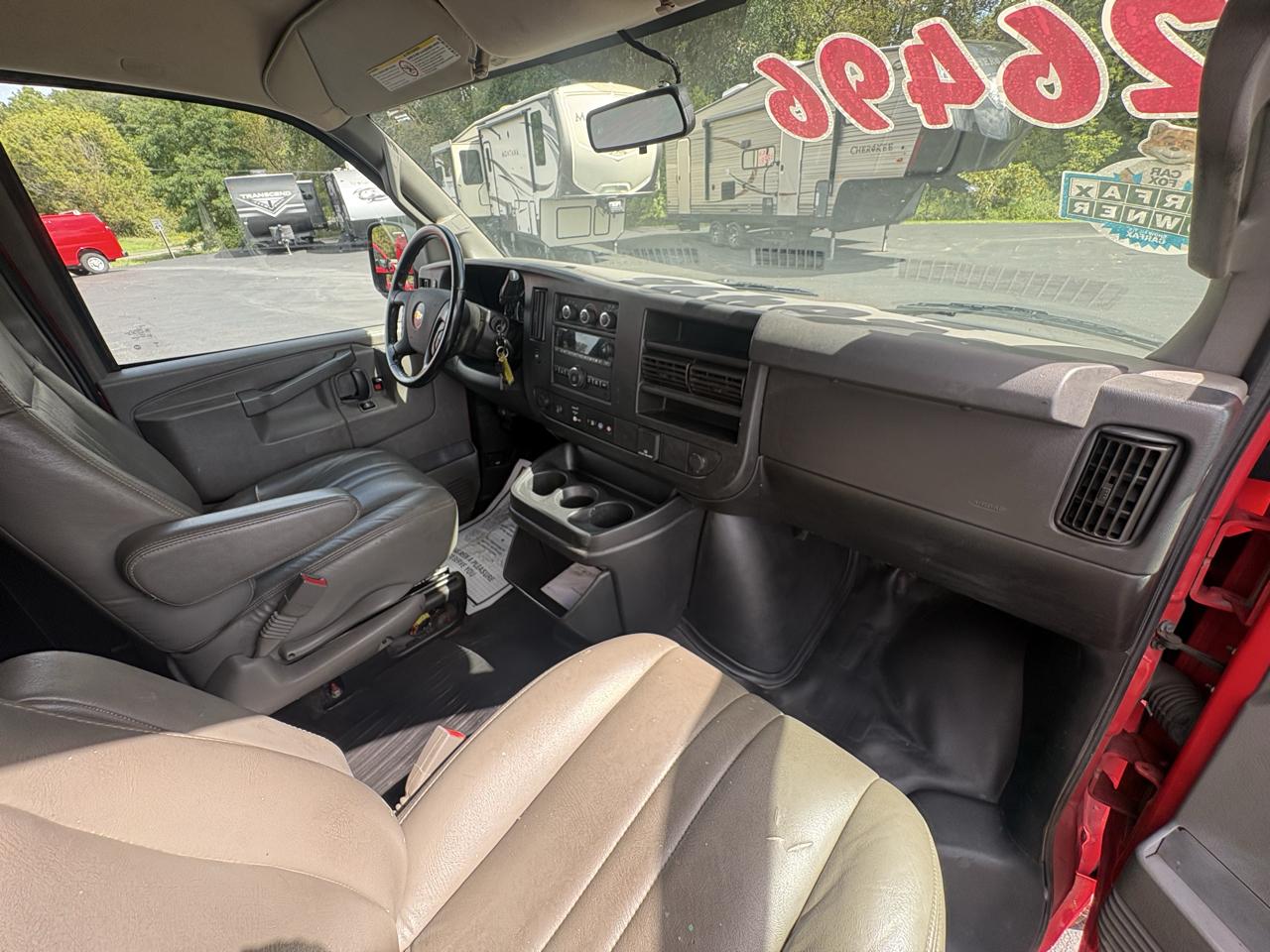 Chevrolet Express Cargo Van RWD 2500 135" 2021