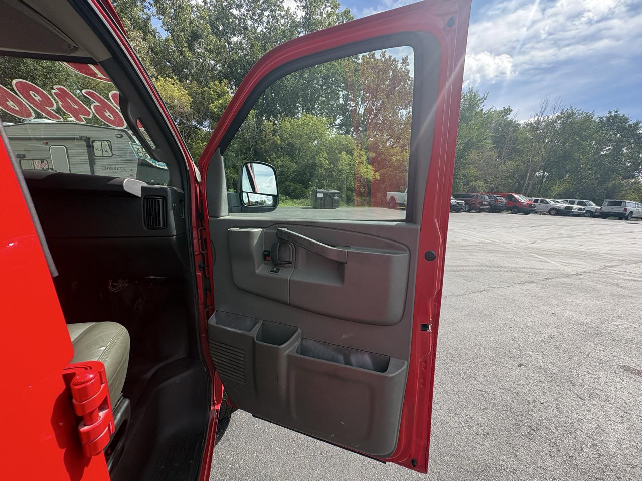 Chevrolet Express Cargo Van RWD 2500 135" 2021