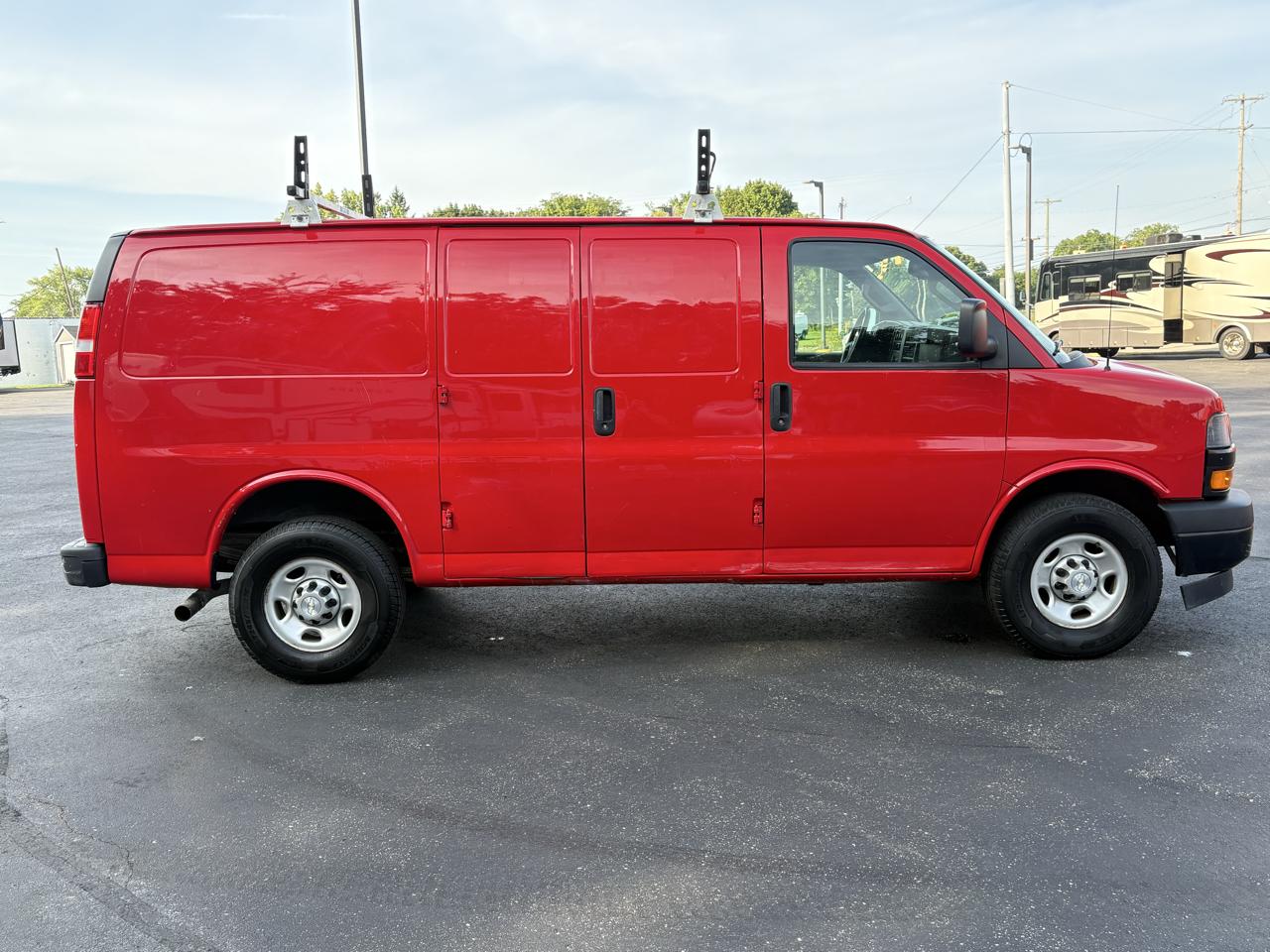 Chevrolet Express Cargo Van RWD 2500 135" 2021