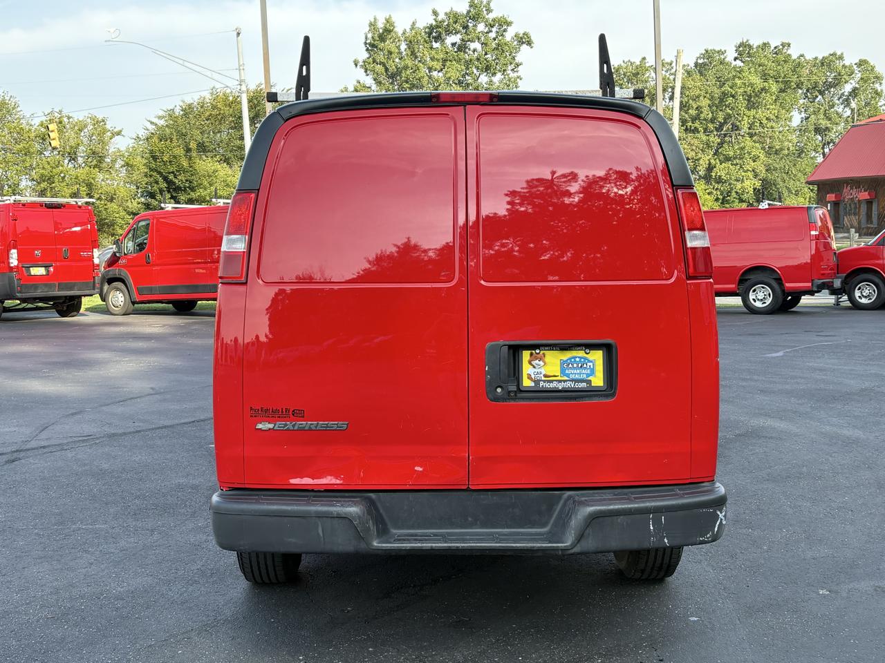 Chevrolet Express Cargo Van RWD 2500 135" 2021