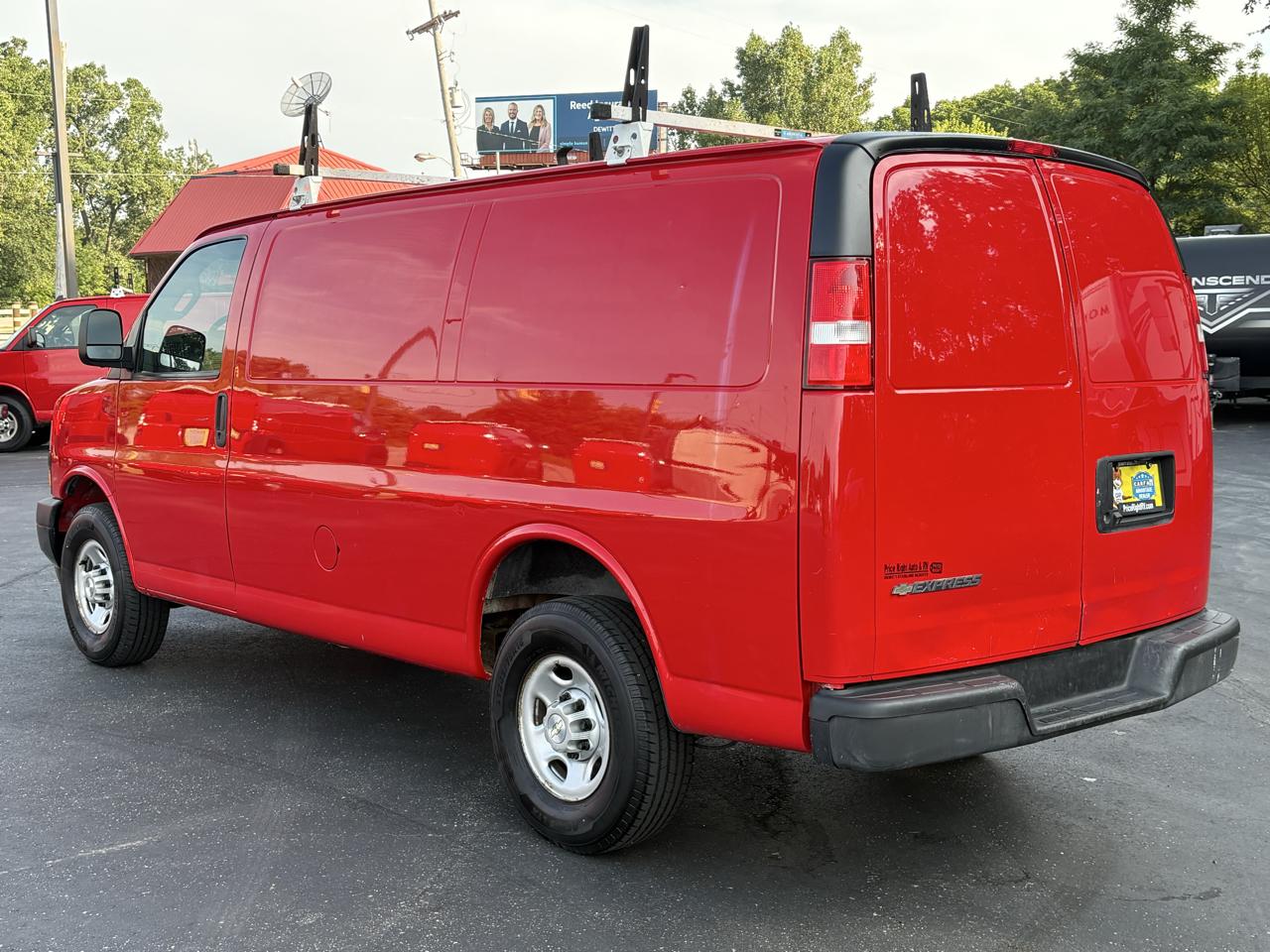 Chevrolet Express Cargo Van RWD 2500 135" 2021