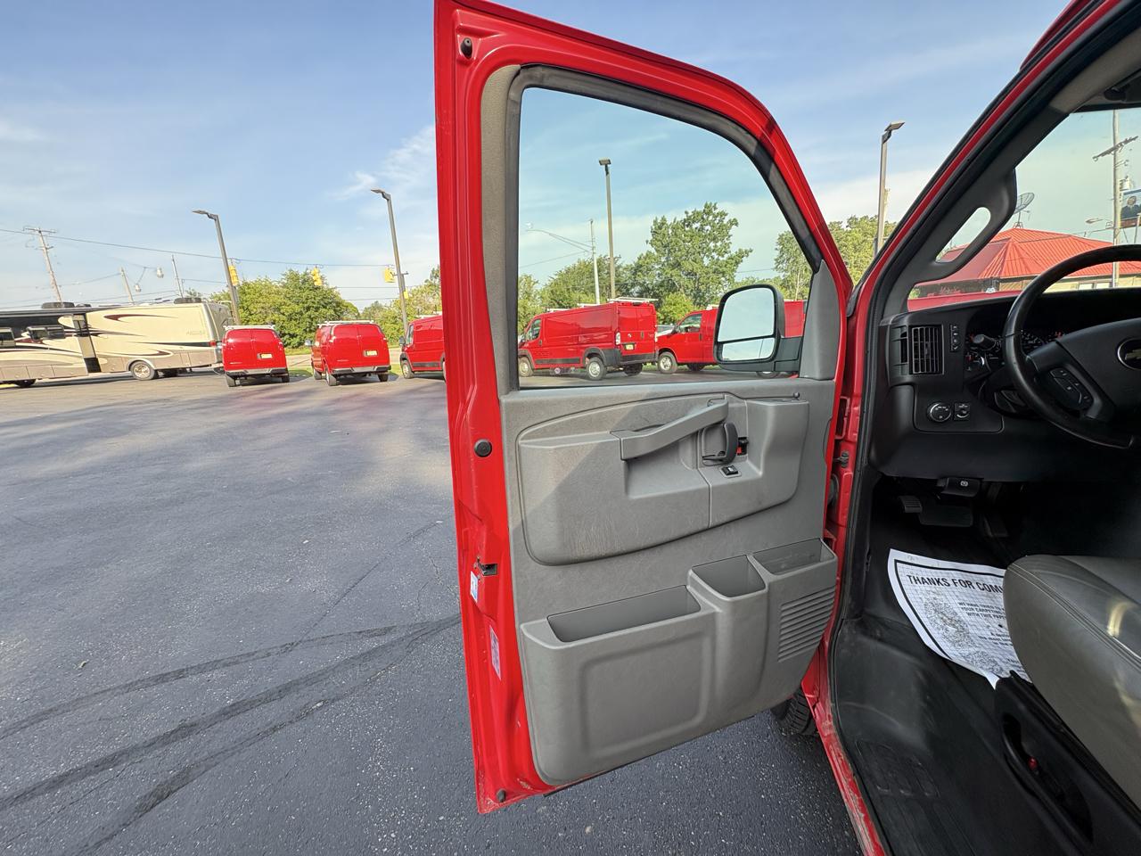 Chevrolet Express Cargo Van RWD 2500 135" 2021