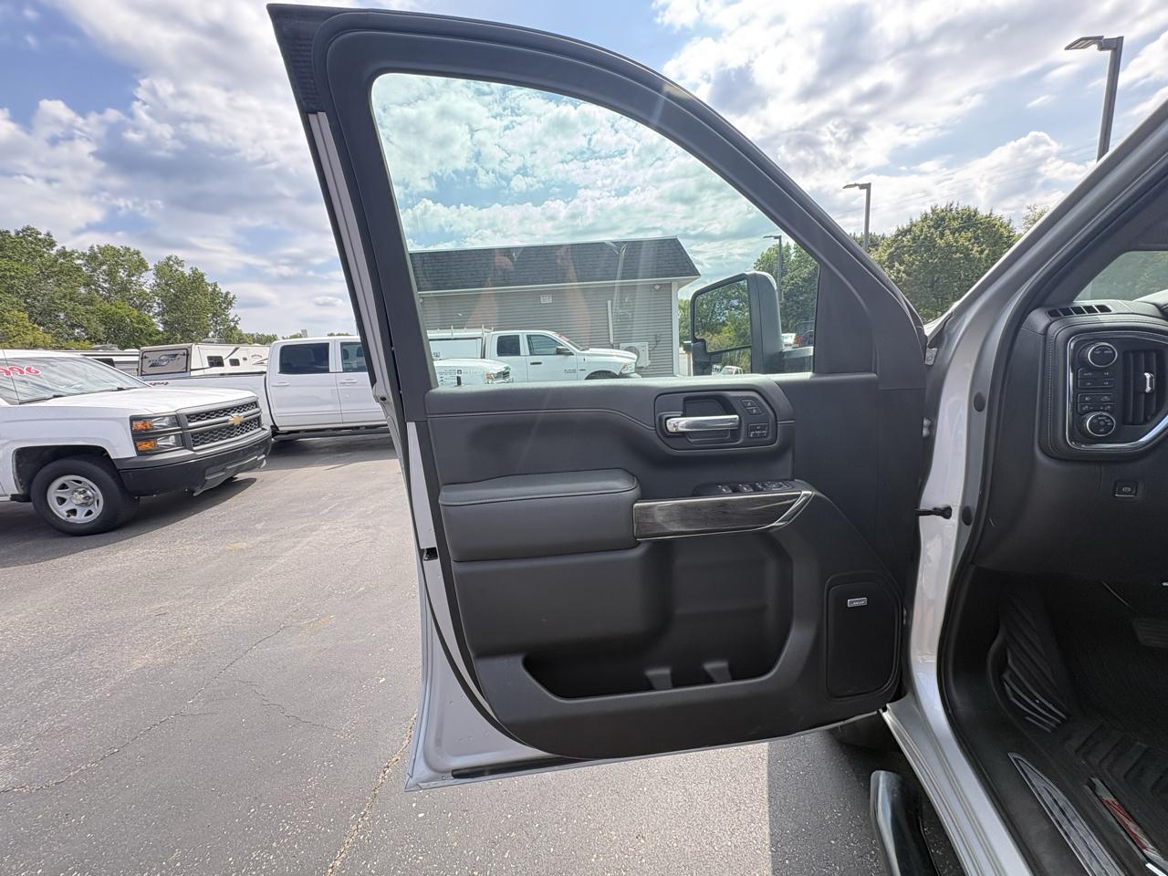 Chevrolet Silverado 2500HD 4WD Crew Cab 159" LTZ 2023