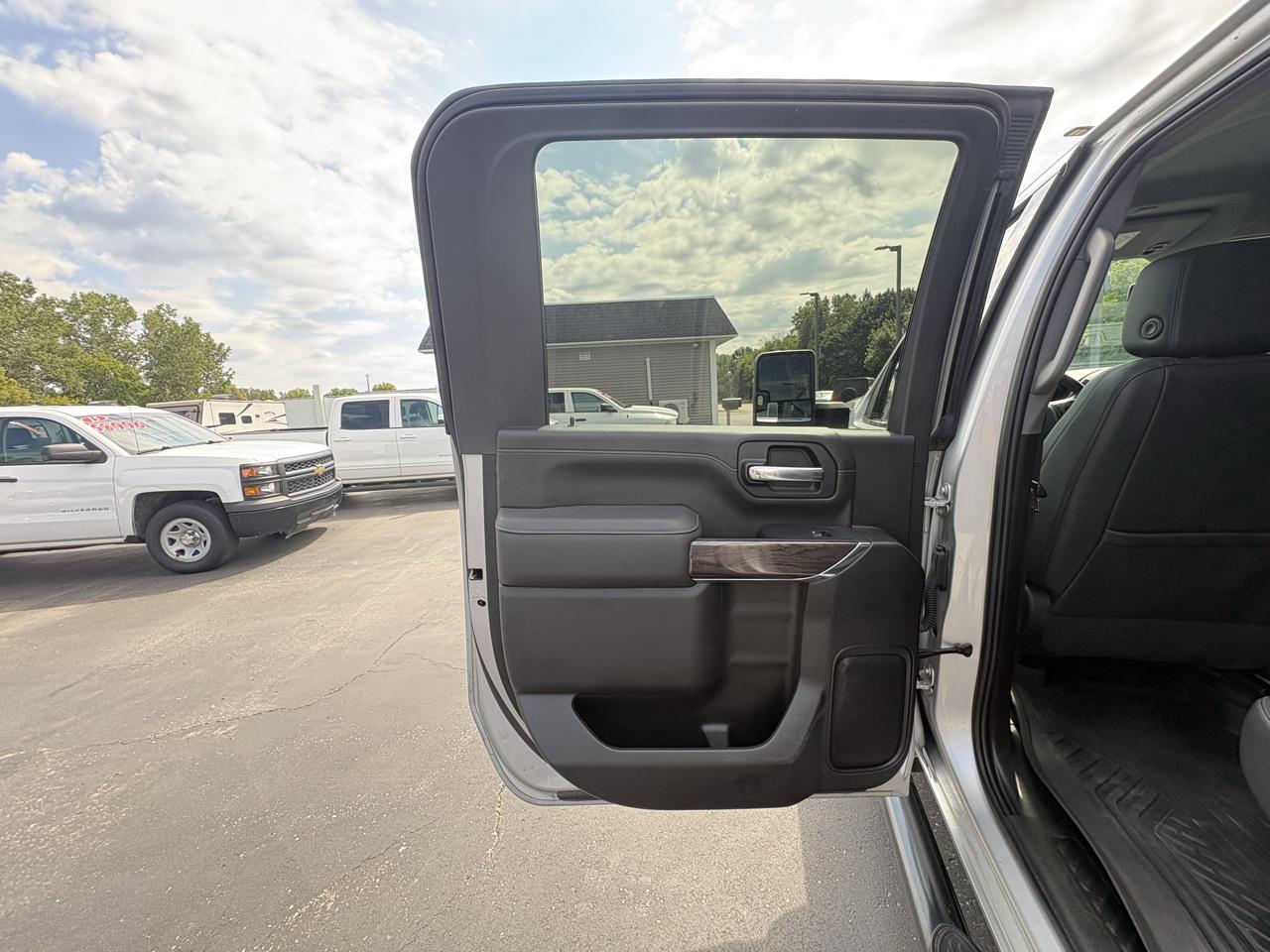 Chevrolet Silverado 2500HD 4WD Crew Cab 159" LTZ 2023
