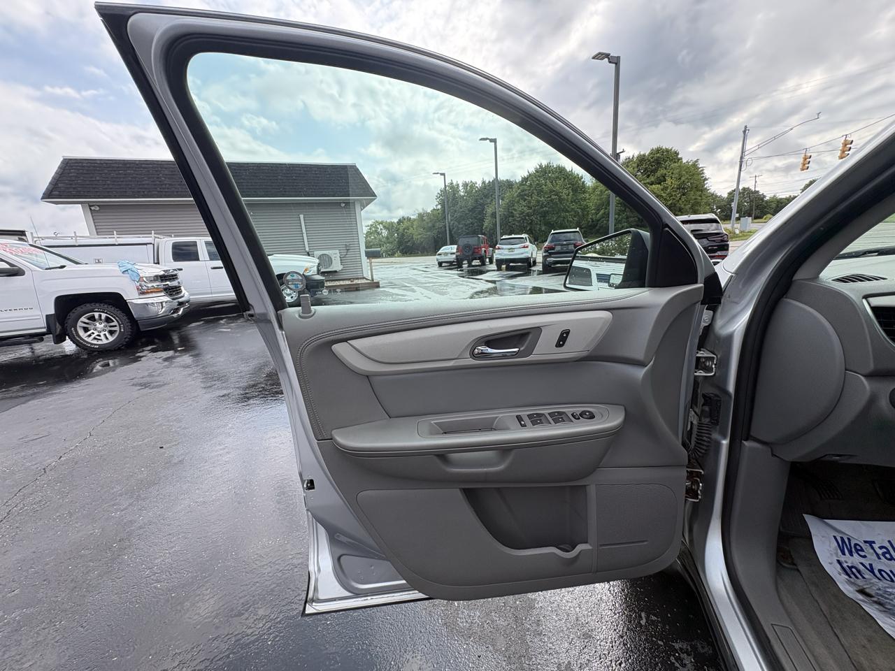Chevrolet Traverse FWD 4dr LS 2016