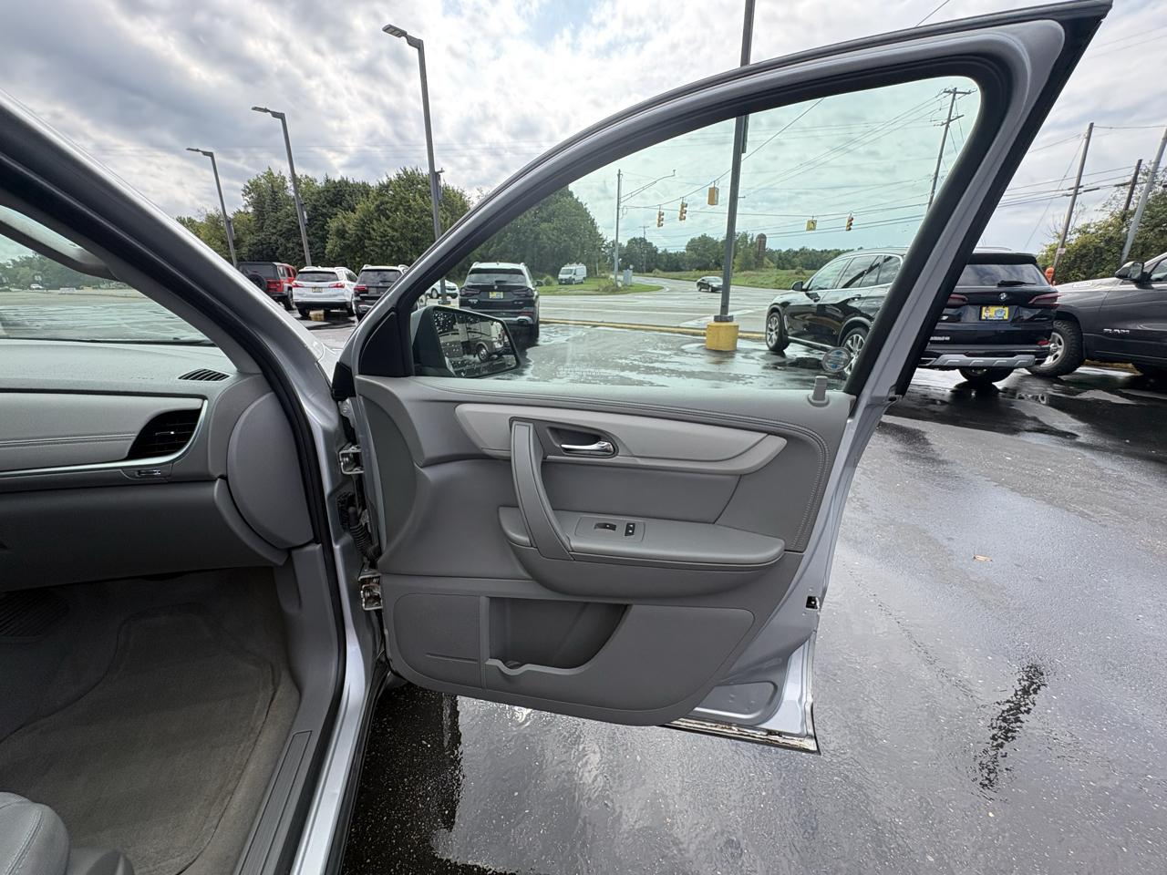 Chevrolet Traverse FWD 4dr LS 2016