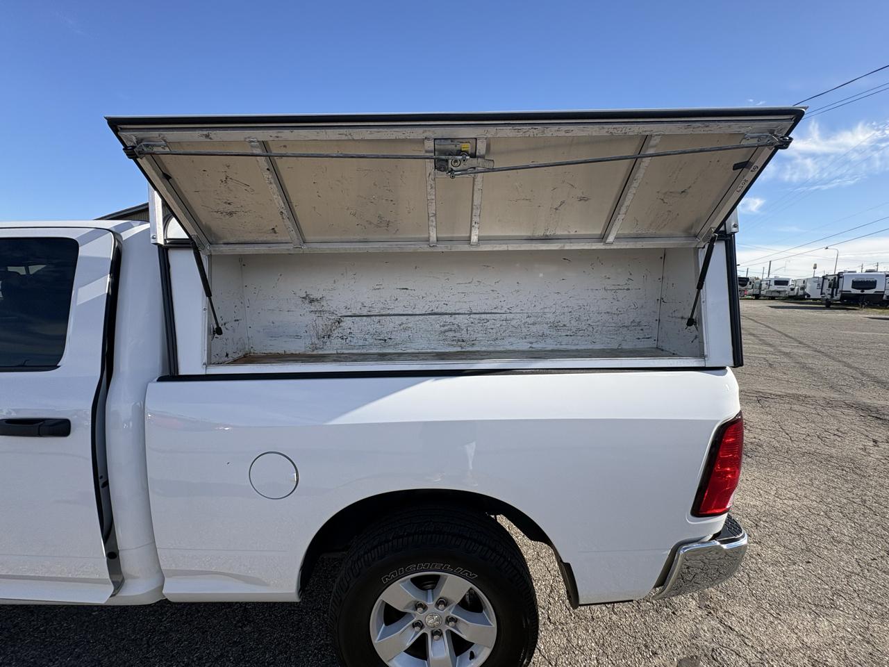 RAM 1500 Classic Tradesman 4x4 Quad Cab 6'4" Box 2021