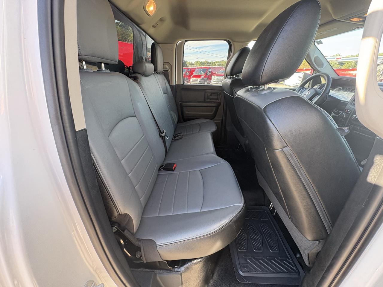 RAM 1500 Classic Tradesman 4x4 Quad Cab 6'4" Box 2021