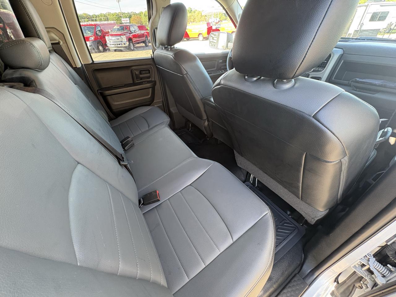 RAM 1500 Classic Tradesman 4x4 Quad Cab 6'4" Box 2021