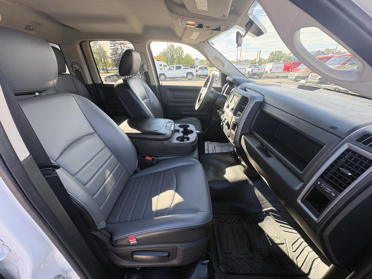 RAM 1500 Classic Tradesman 4x4 Quad Cab 6'4" Box 2021