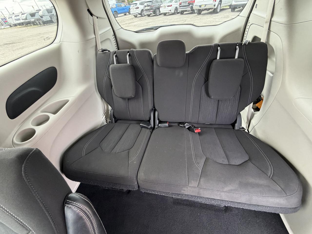 Chrysler Voyager LX FWD 2024