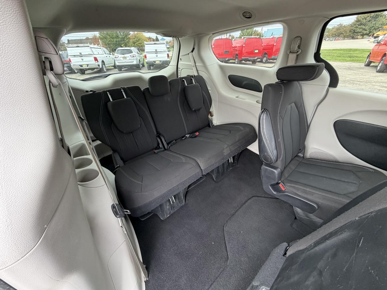 Chrysler Voyager LX FWD 2024