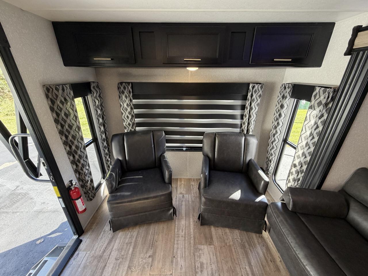 Cherokee Trailer Grey Wolf  2021