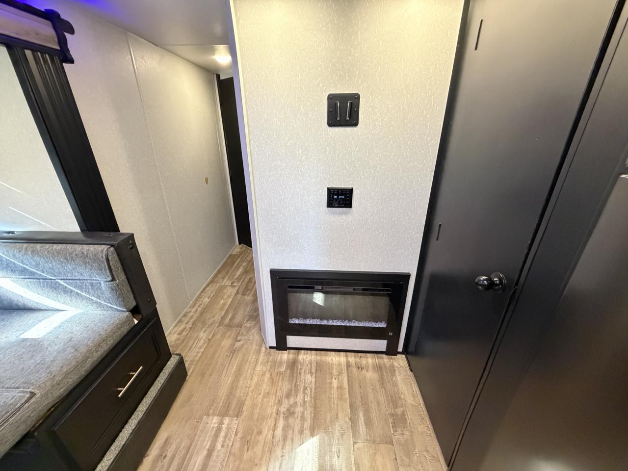 Cherokee Trailer Grey Wolf  2021