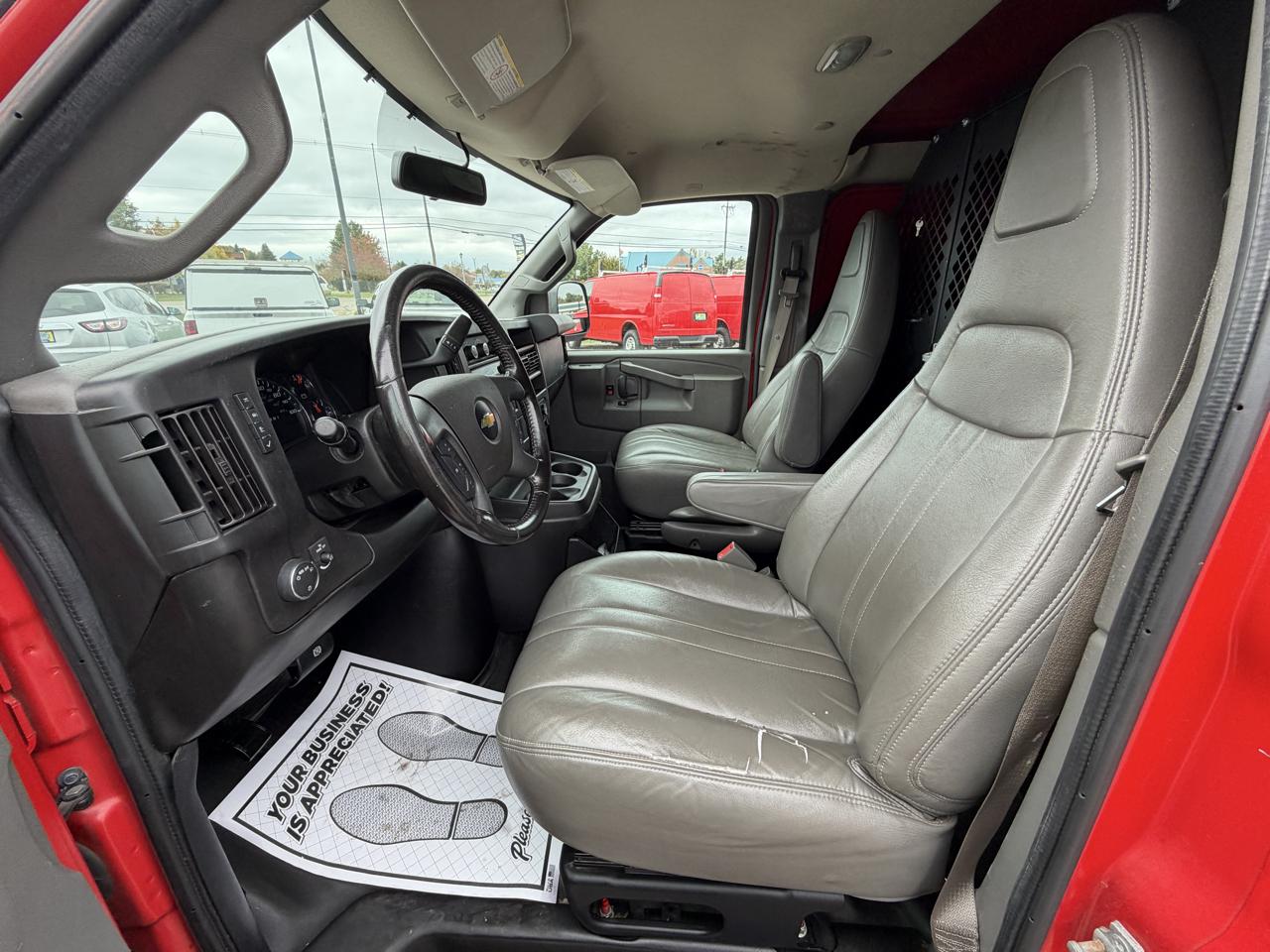 Chevrolet Express Cargo Van RWD 2500 135" 2021