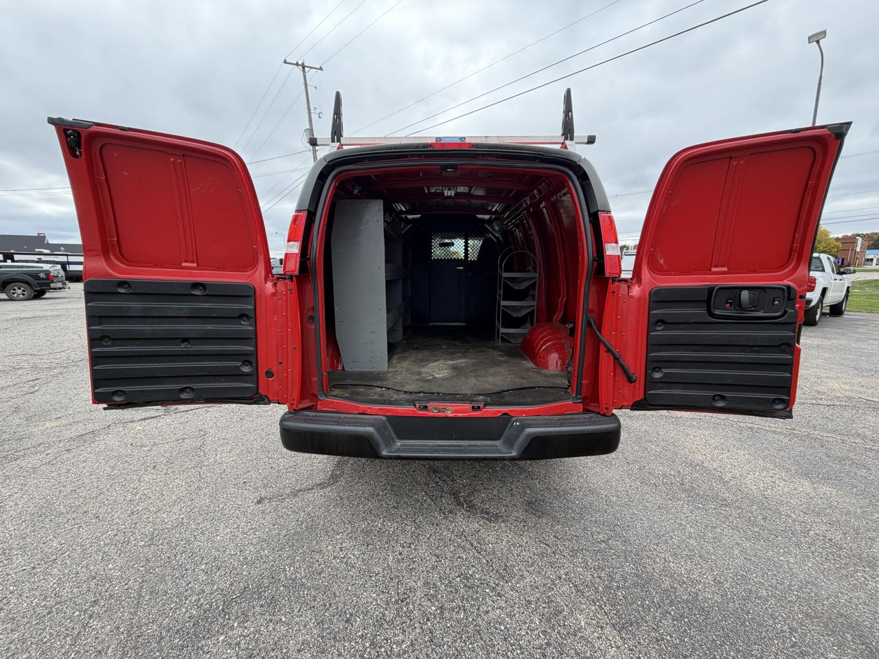 Chevrolet Express Cargo Van RWD 2500 135" 2021
