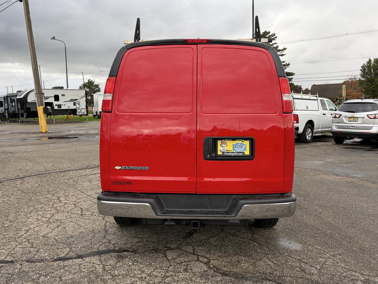 Chevrolet Express Cargo Van RWD 2500 135" 2020