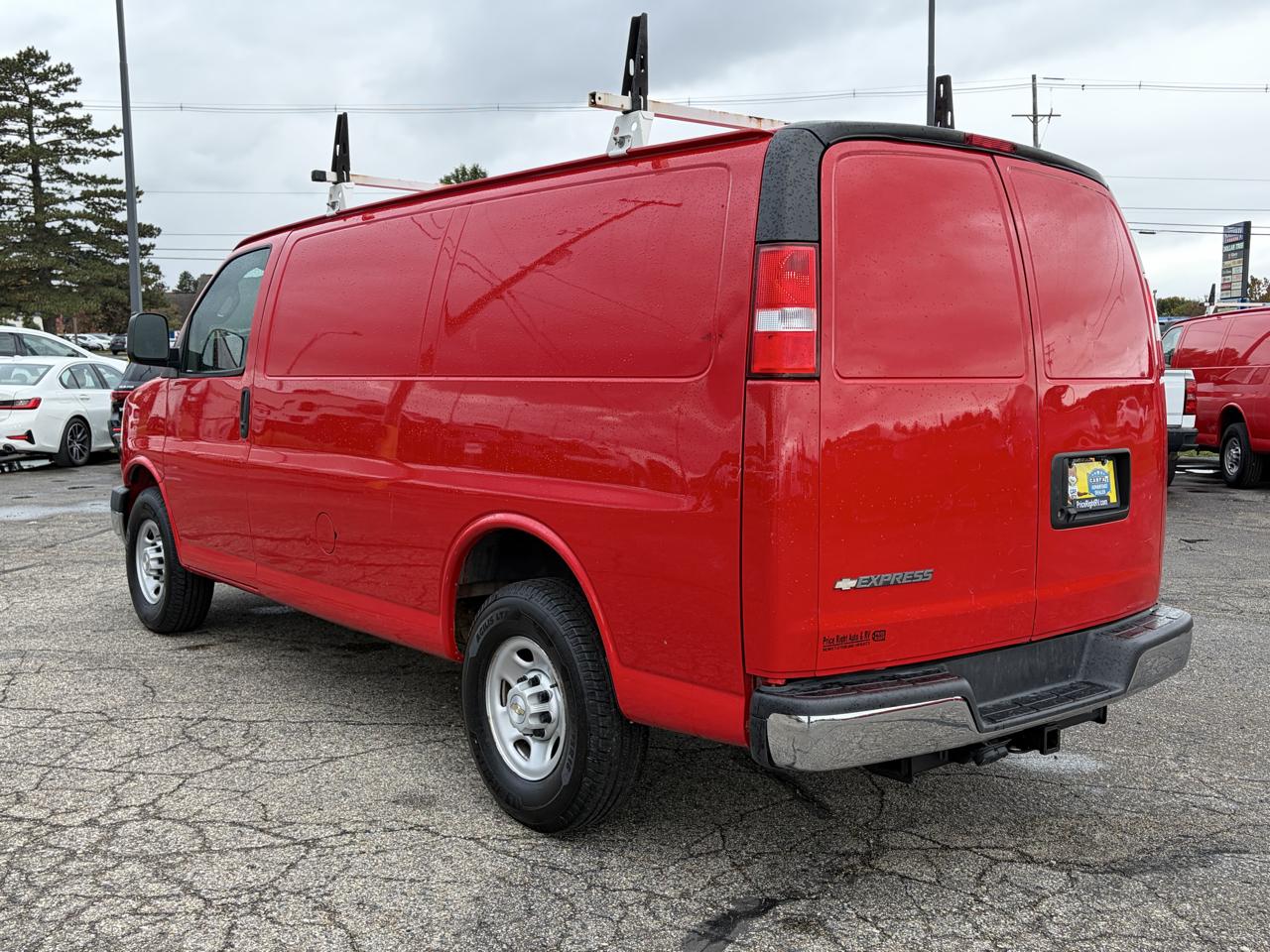 Chevrolet Express Cargo Van RWD 2500 135" 2020