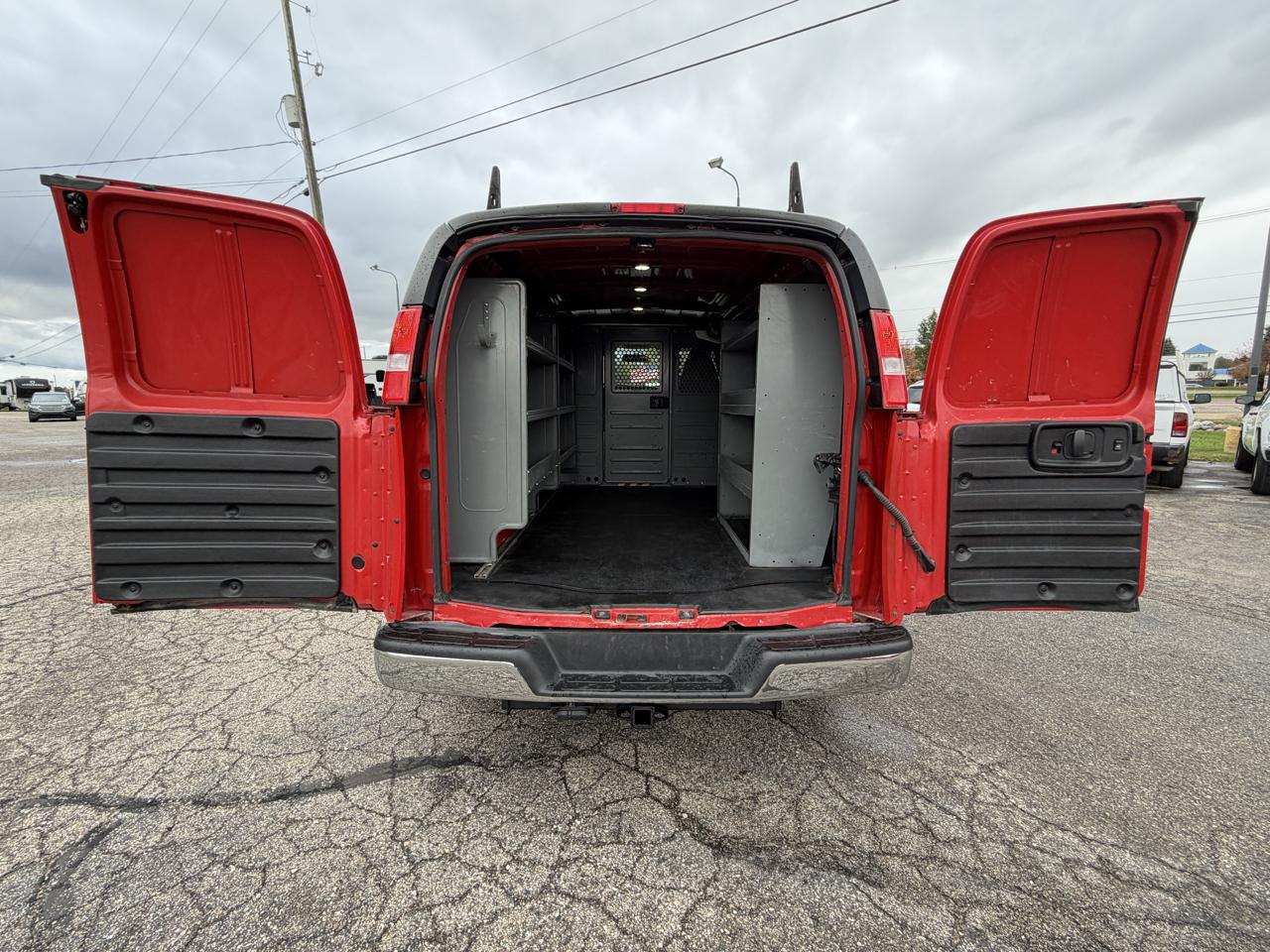 Chevrolet Express Cargo Van RWD 2500 135" 2020