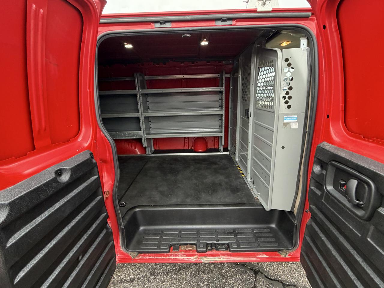 Chevrolet Express Cargo Van RWD 2500 135" 2020