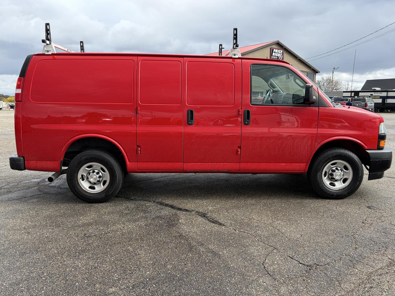 Chevrolet Express Cargo Van RWD 2500 135" 2021