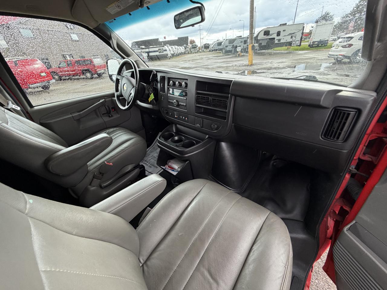 Chevrolet Express Cargo Van RWD 2500 135" 2021