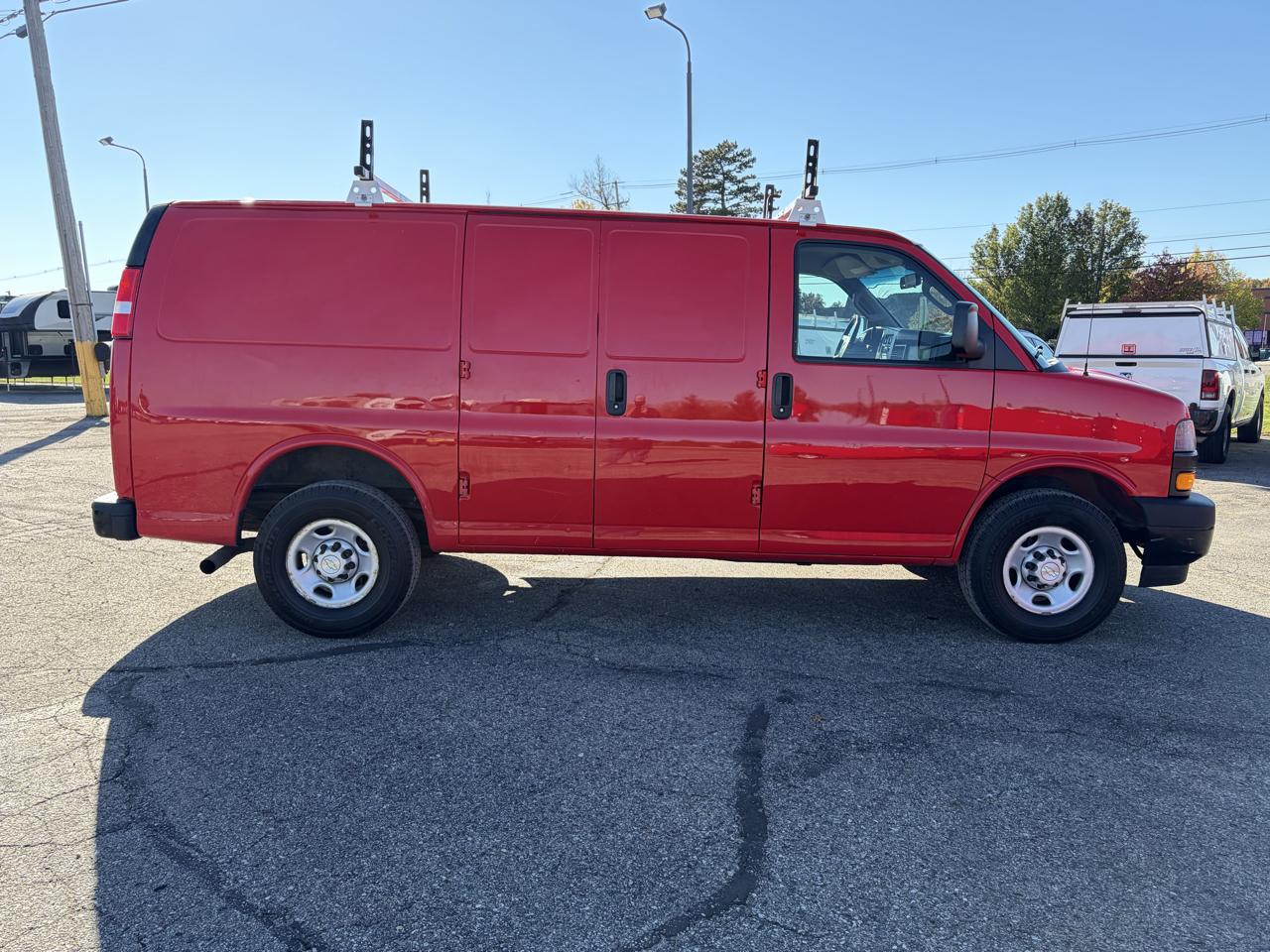 Chevrolet Express Cargo Van RWD 2500 135" 2021