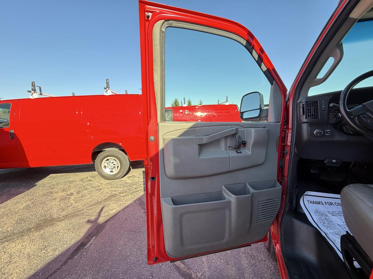 Chevrolet Express Cargo Van RWD 2500 135" 2021