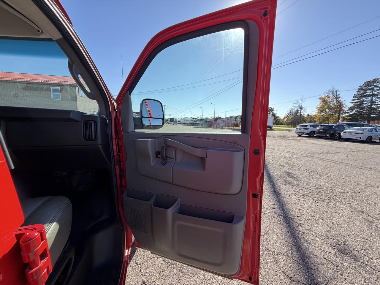 Chevrolet Express Cargo Van RWD 2500 135" 2021